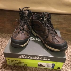 Men’s Eddie Bauer hiking  boots. Size 10.5